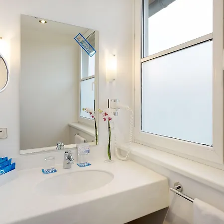 ホテル Krefeld-sued クレーフェルト